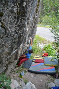 EC - Overhangatang V5 - Hyalite Canyon (photo by Ho)